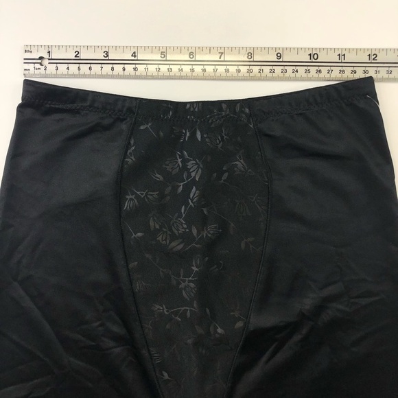 𝅺BLACK girdle - Picture 9 of 9